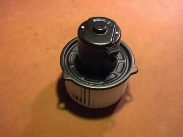 Blower Motor Assy (Denso) 292500-0751 & AA116340-5710