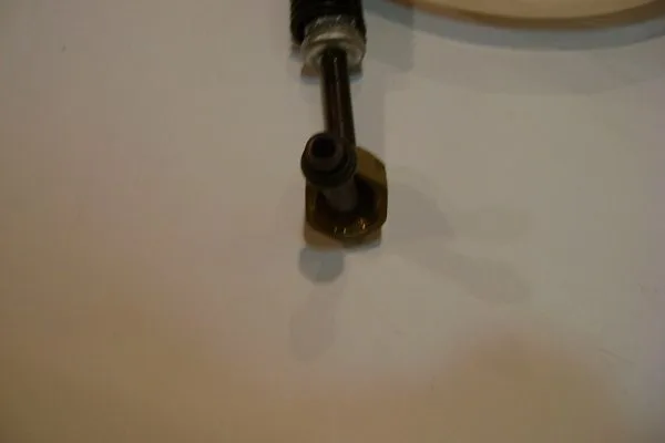 Freon Hose Assembly LA446130-1592 - Image 2