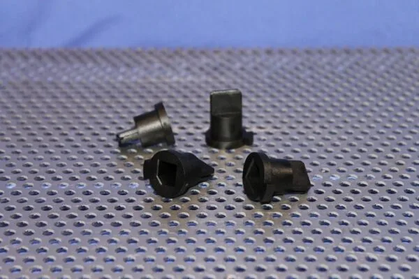 431-440-0077 Actuator Flap Holder - Image 2